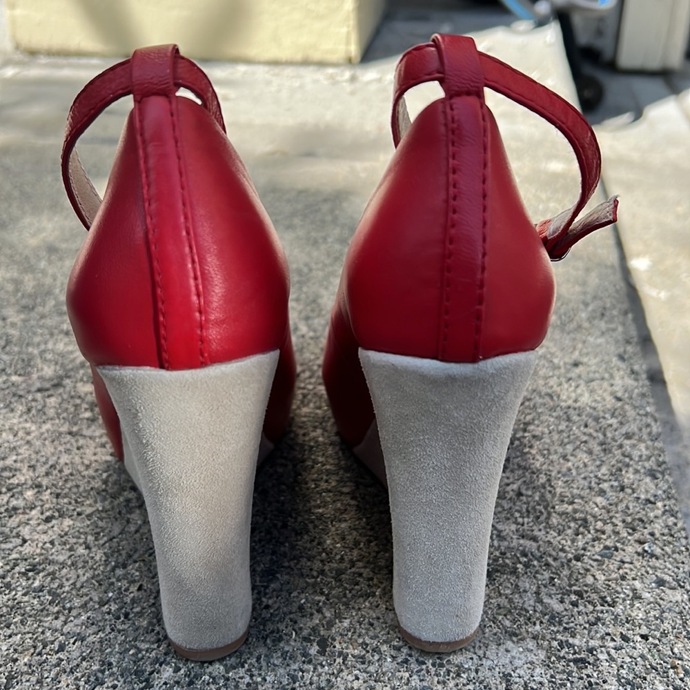 Brand New. Red platform Jeffery Campbell wedges. Size 6 - Picture 5 of 5